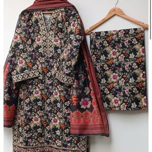 Floral Embroidered Tunic